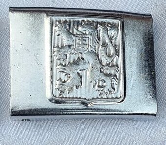 Vojenská opasková přezka