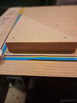 Dřevěné nohy pod nábytek