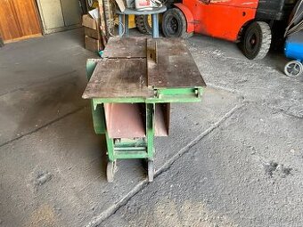 Okružní pila, hoblovka