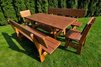 Zahradní masivní nábytek
