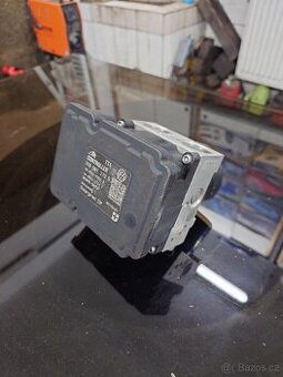 ABS jednotka 1K0907379BJ