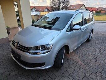 VW SHARAN 1.4 TSI 110KW NAVI FRONT LINE OPCPARK SERVI 2019