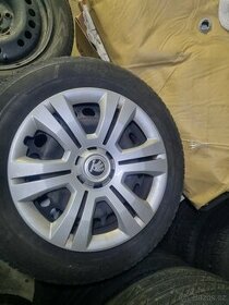 Plechové disky s celoročním pneu 7J 16 215/60 R166 - 1