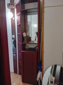 Předsíňová skříň + rohová skříň se zrcadlem