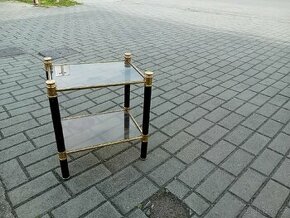 Mosazný skleněný stolek