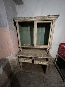Starožitný nábytek