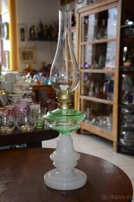 lampa, foukané sklo, uranové sklo