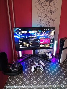 Ps5 Pro / Monitor/ Sluchátka