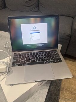 MacBook Pro 13 2019 - 1