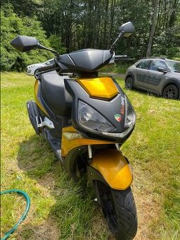 Skůtr 125ccm Capirelli Mustang, po GO motoru, nové pneu