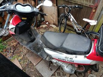 Skútr 125. - 1