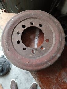 NOVÉ bubny brzd na Mercedes W114