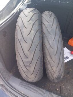 Pneu na moto