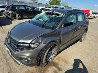Vw T-Cross Life 1.0TSi 70 kw 2019 motor star bez dokladu na