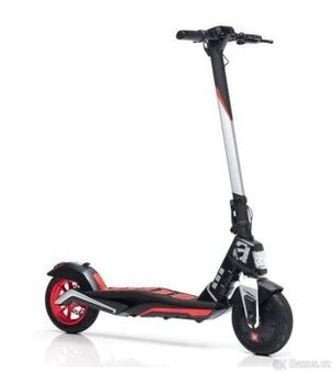 Elektrická koloběžka APRILIA eSR1
