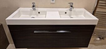 Koupelnová skříňka