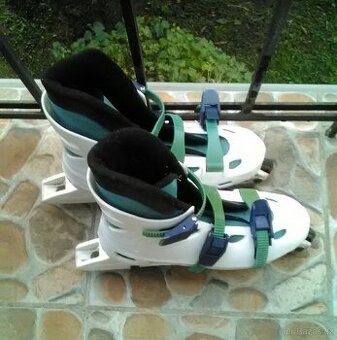 Dámské kolečkové brusle stélka 27 cm