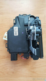 Zámek dveří-zadní levý ORIGINÁL