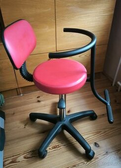 Dětská kadeřnická židle