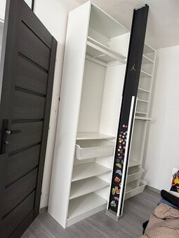 Pax šatní skříň IKEA