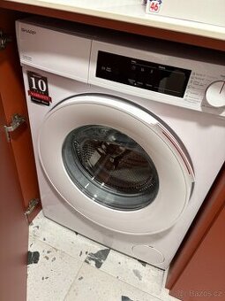 skoro nová pračka SHARP ES-NFA612DWB