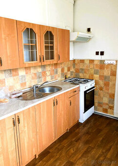 Pronájem bytu 2+1 s balkonem 58m2 Poděbradská Hloubětín