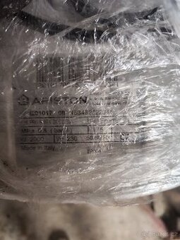 Ariston bojler 2000w 80l