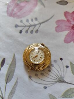 Staré hodinky Chaika