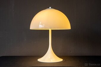 Designová stolní lampa - Panthella