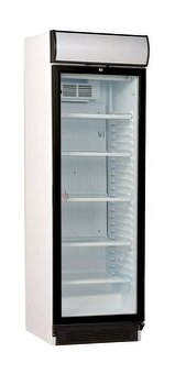 Vitrínová chladnička s nadstavbou