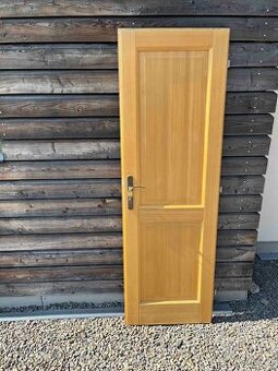 Interiérové masivní dveře 60L