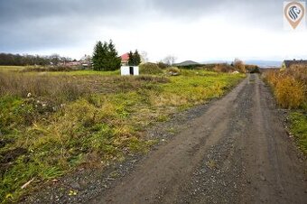 Máme pro vás menší zahradu o rozloze 421 m², s možností přip