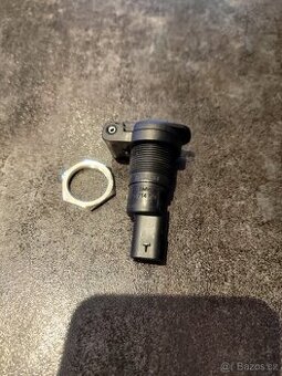 ZÁSUVKA ZAPAĽOVAČA 12V DIN BMW, 7714741