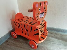 Dětské dřevěné odstrkovací vozítko - 1
