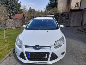 Ford focus kombi 2013 1.6 benzín