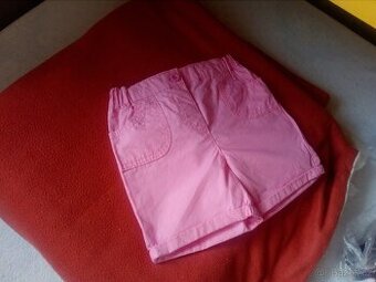 Prodam kratase vel.92 nove a moc pekne,butik