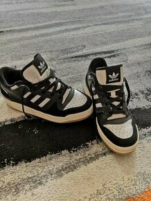 Tenisky Adidas Forum Low Classic