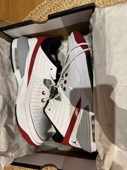 Boty Jordan max aura 5