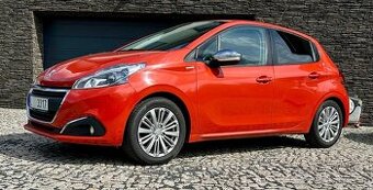 Peugeot 208 1.2 Style Klima Navigace Senzory Tažné