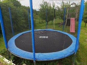 Trampolina