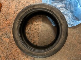 Goodyear 225/45 R18 a Nokian 255/40 R18