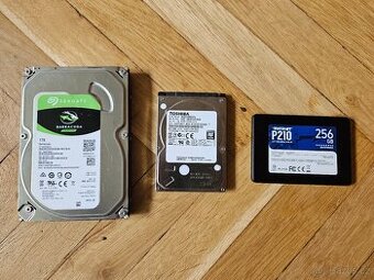Použité disky 1TB HDD, 500GB HDD, 256GB SSD