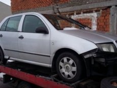 Škoda fabia 1 1.4 16v klima, stříbrná