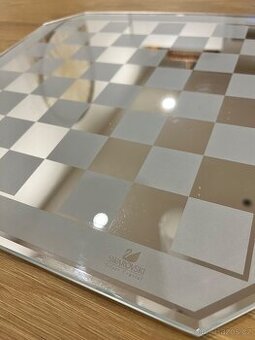 Luxusní skleněná šachovnice Swarovski - jako nová - 1
