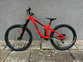 Giant reign 2 ge 2018 S (zamluveno)