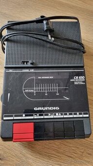 Kazetový magnetofon Grundig CR100