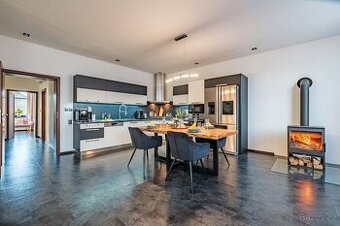 Pronájem exkluzivního bytu 4+kk 121 m², Vamberk