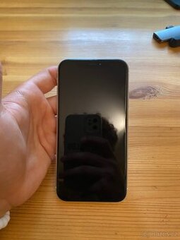 Iphone XR, náhradní díly