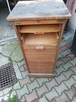 Starý nábytek k renovaci - 1