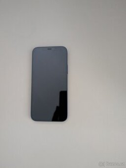 iPhone 12 + Apple Watch SE 2024